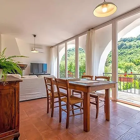 Otel Elighe 4*